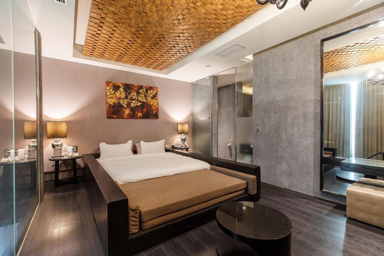 Motel Stars Taichung Exterior foto