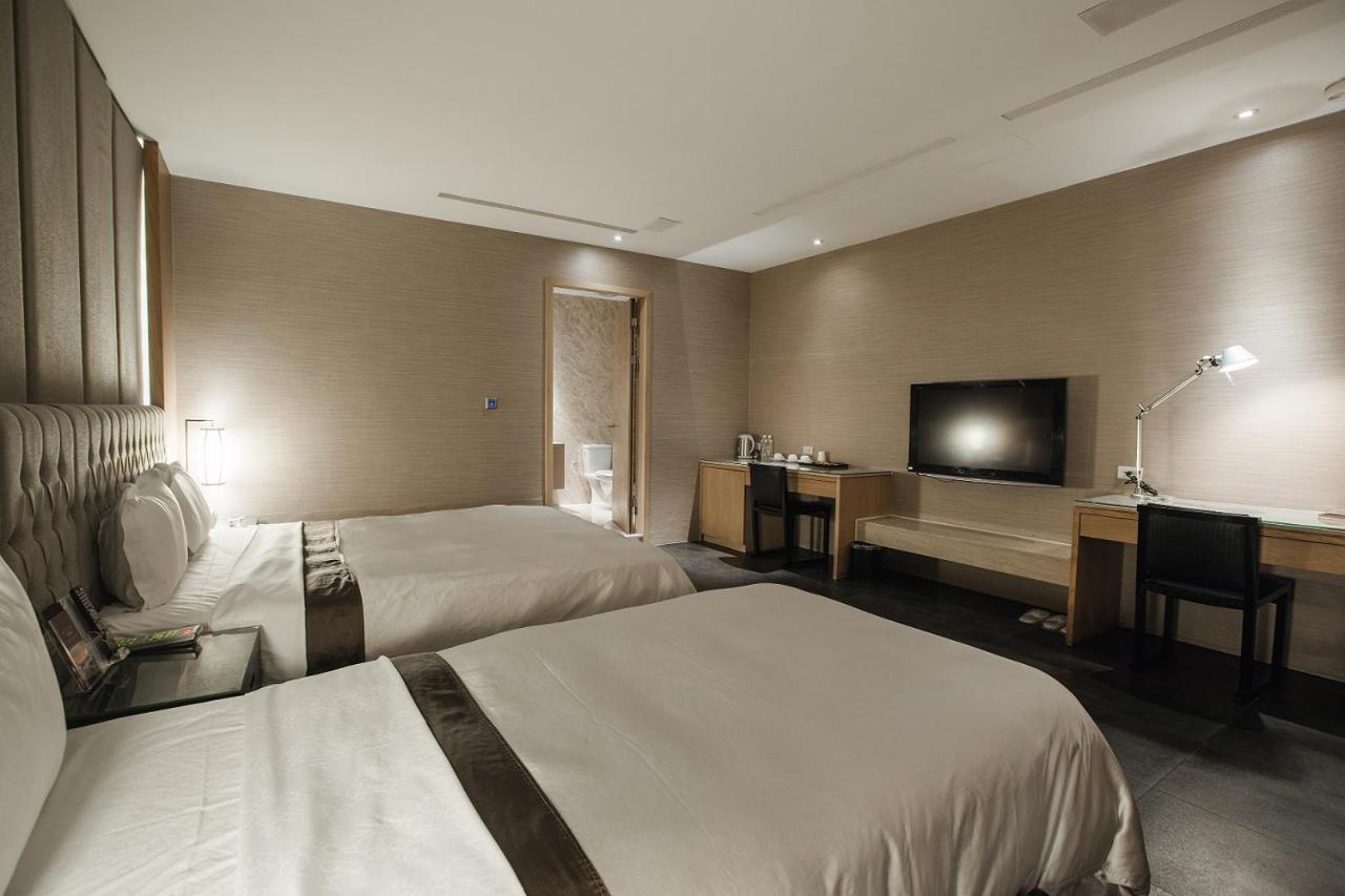 Motel Stars Taichung Exterior foto