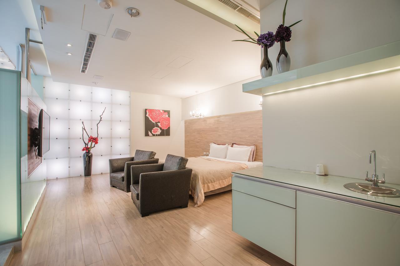 Motel Stars Taichung Exterior foto