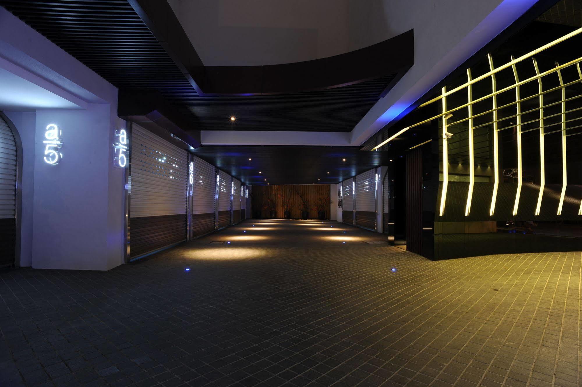 Motel Stars Taichung Exterior foto